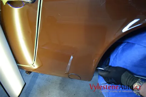 Porsche 911 Targa 1974 - Vícekrokové leštění a ochrana laku