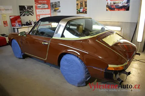 Porsche 911 Targa 1974 - Vícekrokové leštění a ochrana laku