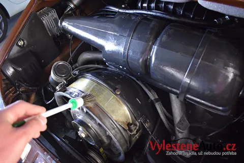 Porsche 911 Targa 1974 - Vícekrokové leštění a ochrana laku