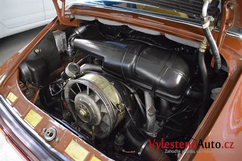 Porsche 911 Targa 1974 - Vícekrokové leštění a ochrana laku