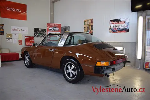 Porsche 911 Targa 1974 - Vícekrokové leštění a ochrana laku