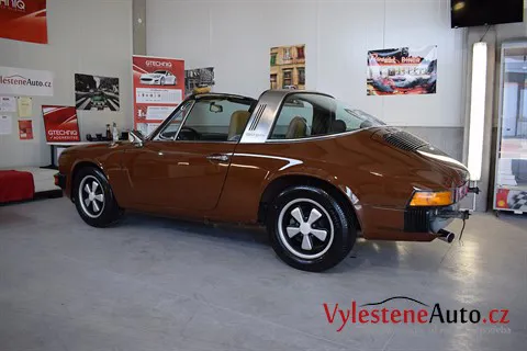 Porsche 911 Targa 1974 - Vícekrokové leštění a ochrana laku