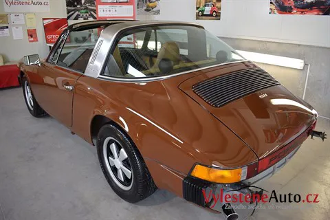Porsche 911 Targa 1974 - Vícekrokové leštění a ochrana laku