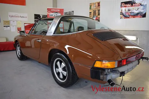 Porsche 911 Targa 1974 - Vícekrokové leštění a ochrana laku