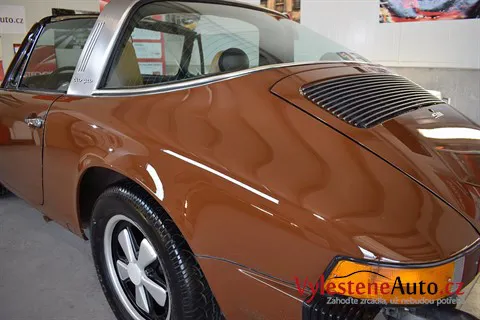 Porsche 911 Targa 1974 - Vícekrokové leštění a ochrana laku