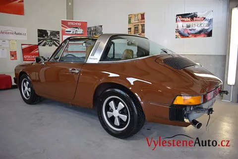 Porsche 911 Targa 1974 - Vícekrokové leštění a ochrana laku