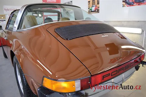 Porsche 911 Targa 1974 - Vícekrokové leštění a ochrana laku