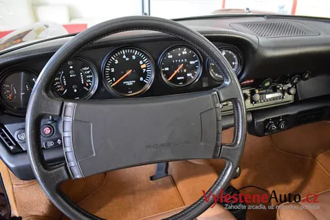 Porsche 911 Targa 1974 - Vícekrokové leštění a ochrana laku