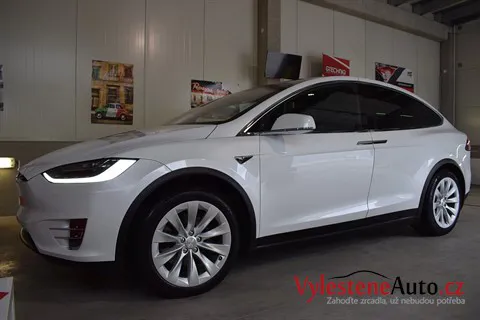 Tesla model X - Renovace a komplexní nanokeramická ochrana laku
