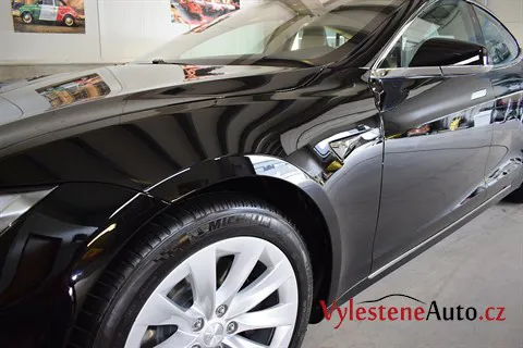 Tesla model S - Renovace a nanokeramická ochrana laku