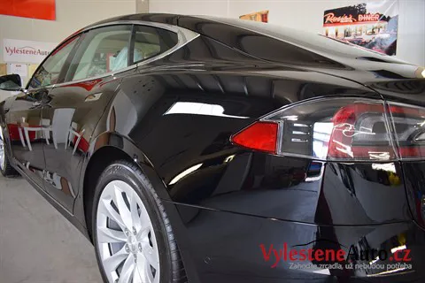 Tesla model S - Renovace a nanokeramická ochrana laku