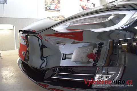 Tesla model S - Renovace a nanokeramická ochrana laku