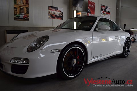 Porsche 911 GTS