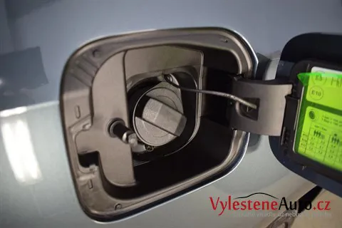 Škoda Rapid - Renovace a nanokeramická ochrana laku