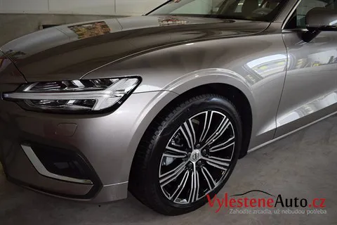 Volvo V60 - Renovace a nanokeramická ochrana laku
