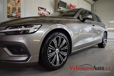 Volvo V60 - Renovace a nanokeramická ochrana laku