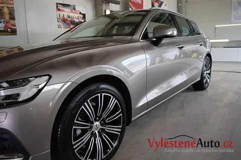 Volvo V60 - Renovace a nanokeramická ochrana laku