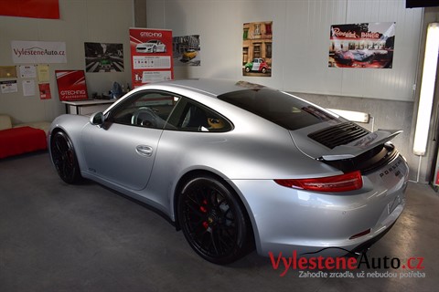 Porsche 911 GTS