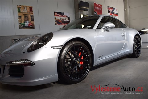 Porsche 911 GTS