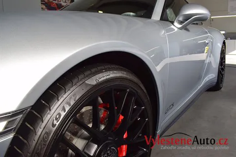 Porsche 911 GTS - Renovace a nanokeramická ochrana laku