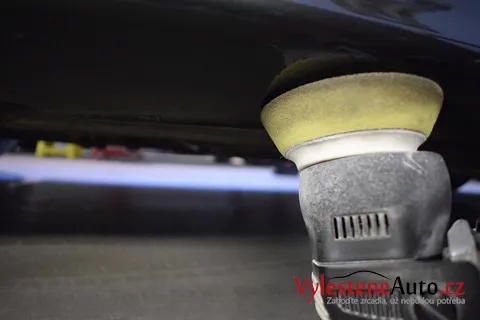 Mercedes SL600 V12 Lorinser - Renovace a nanokeramická ochrana karoserie