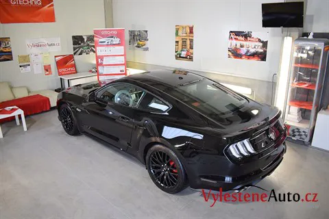 Ford Mustang 5.0 GT - Renovace a nanokeramická ochrana laku