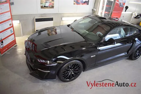 Ford Mustang 5.0 GT - Renovace a nanokeramická ochrana laku