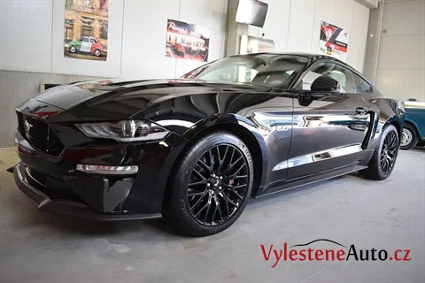 Ford Mustang 5.0 GT - Renovace a nanokeramická ochrana laku
