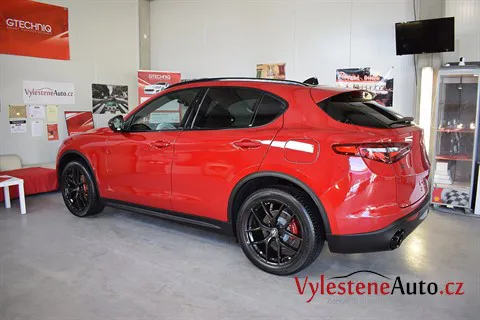 Alfa Romeo Stelvio Veloce - Renovace a nanokeramická ochrana laku