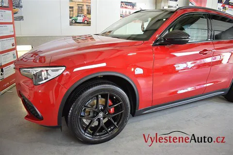 Alfa Romeo Stelvio Veloce - Renovace a nanokeramická ochrana laku