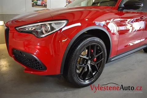 Alfa Romeo Stelvio Veloce - Renovace a nanokeramická ochrana laku