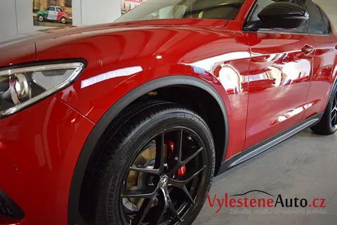 Alfa Romeo Stelvio Veloce - Renovace a nanokeramická ochrana laku
