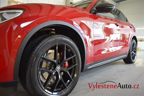 Alfa Romeo Stelvio Veloce - Renovace a nanokeramická ochrana laku