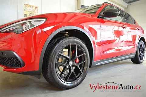 Alfa Romeo Stelvio Veloce - Renovace a nanokeramická ochrana laku