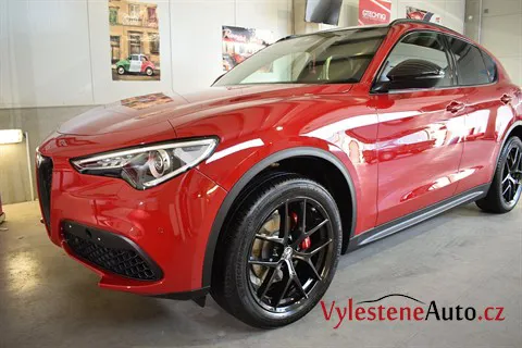 Alfa Romeo Stelvio Veloce - Renovace a nanokeramická ochrana laku