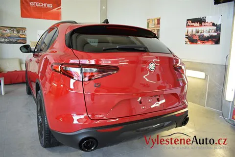 Alfa Romeo Stelvio Veloce - Renovace a nanokeramická ochrana laku