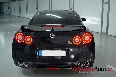 Nissan GT-R