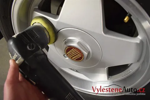 Tatra T700 - Renovace a ochrana laku