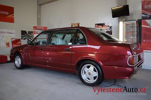 Tatra T700 - Renovace a ochrana laku