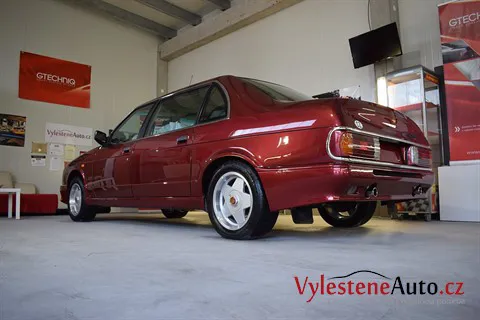 Tatra T700 - Renovace a ochrana laku