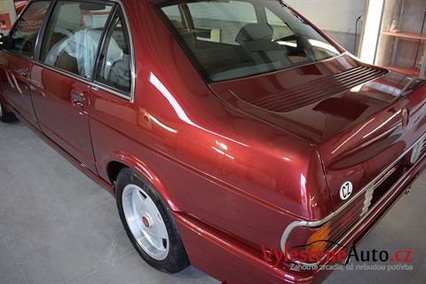 Tatra T700