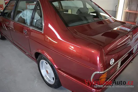 Tatra T700 - Renovace a ochrana laku