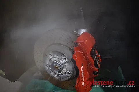 Porsche 911 Turbo 9FF - Renovace a nanokeramická ochrana laku