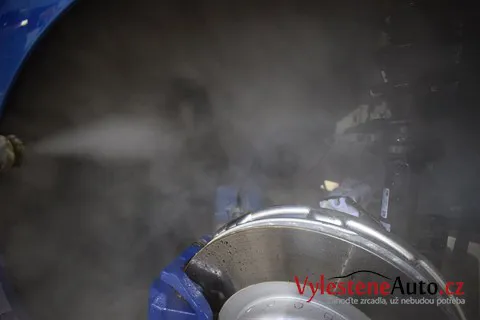 BMW 850i - Renovace a nanokeramická ochrana laku