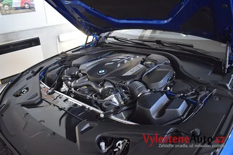 BMW 850i - Renovace a nanokeramická ochrana laku