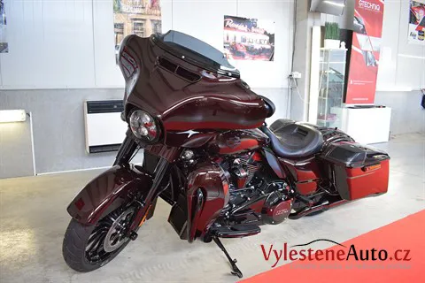 Harley Davidson Street Glide CVO - Renovace a nanokeramická ochrana laku
