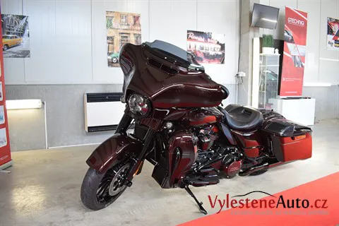 Harley Davidson Street Glide CVO - Renovace a nanokeramická ochrana laku