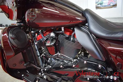 Harley Davidson Street Glide CVO - Renovace a nanokeramická ochrana laku