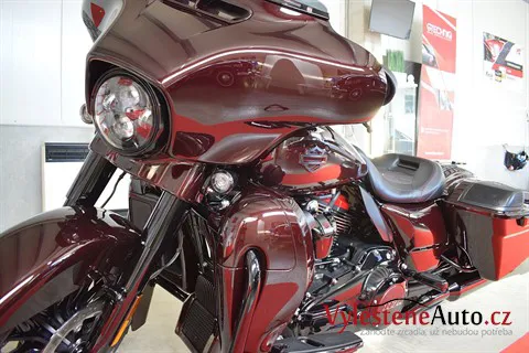 Harley Davidson Street Glide CVO - Renovace a nanokeramická ochrana laku