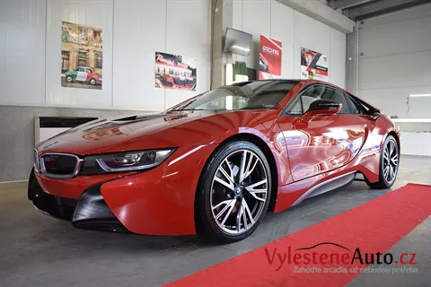BMW i8 Protonic Red - Vícekroková renovace a nanokeramická ochrana laku